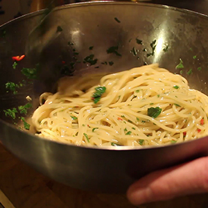 Recept Marcel Maassen spaghetti di colatura di alici video